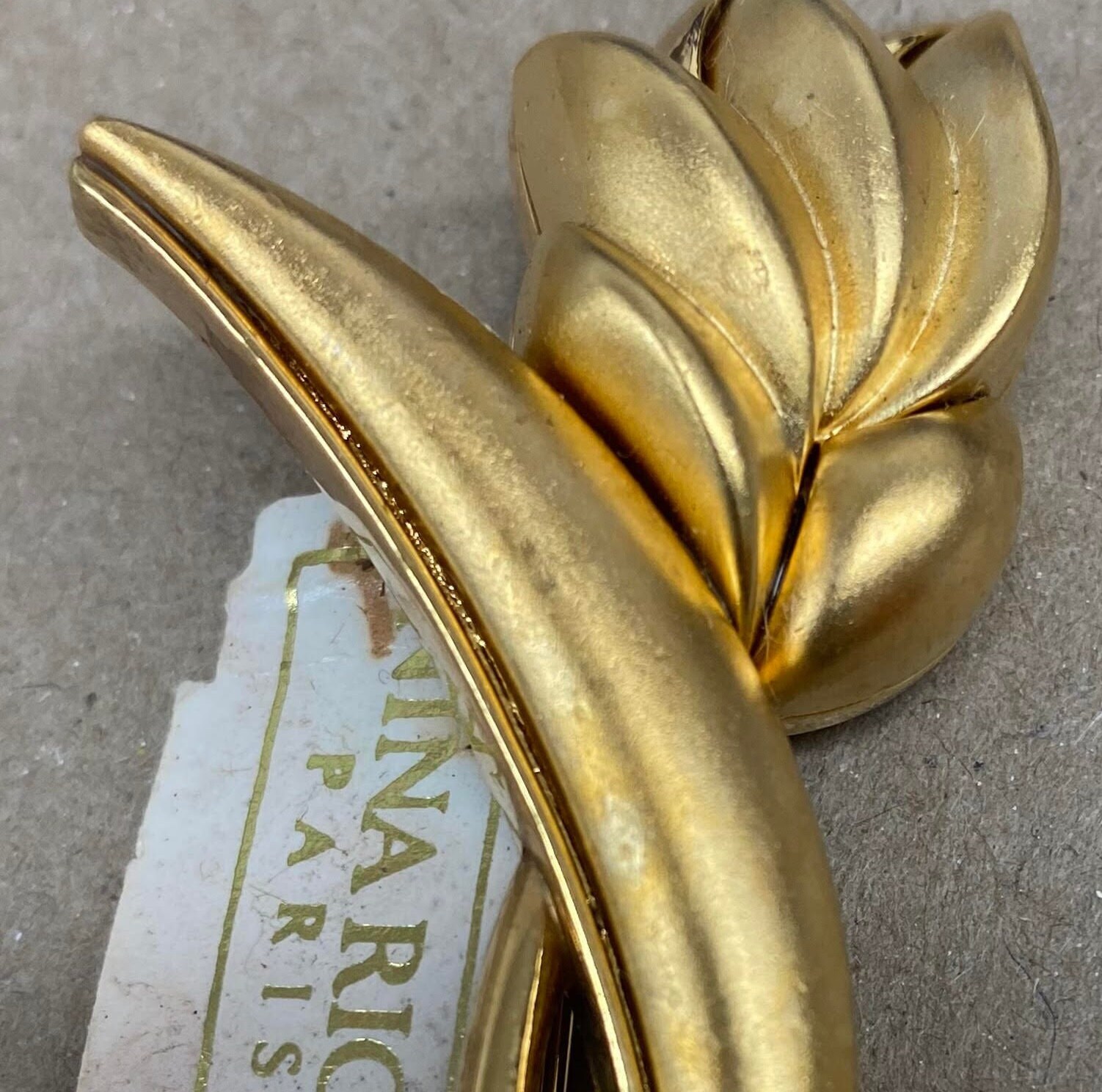 希少！NINA RICCI タグ付ヴィンテージブローチ9353 Nina Ricci Signed Floral Brooch, Vintage 22kt Gold Plated - Etsy