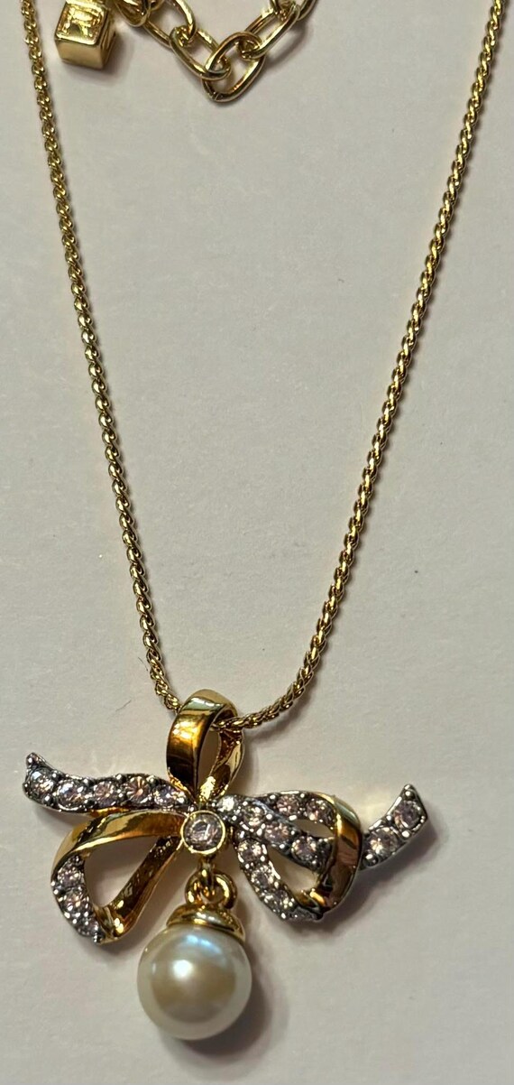 Buy Nina Ricci Pearl Pendant W Handset Pearl Swarovski Crystals