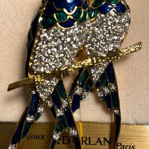 D'Orlan Signed Pair of Birds Brooch. Triple 22kt gold plated w hand painted Blue & Green enamel. Handset Swarovski crystals. Vintage, New image 2