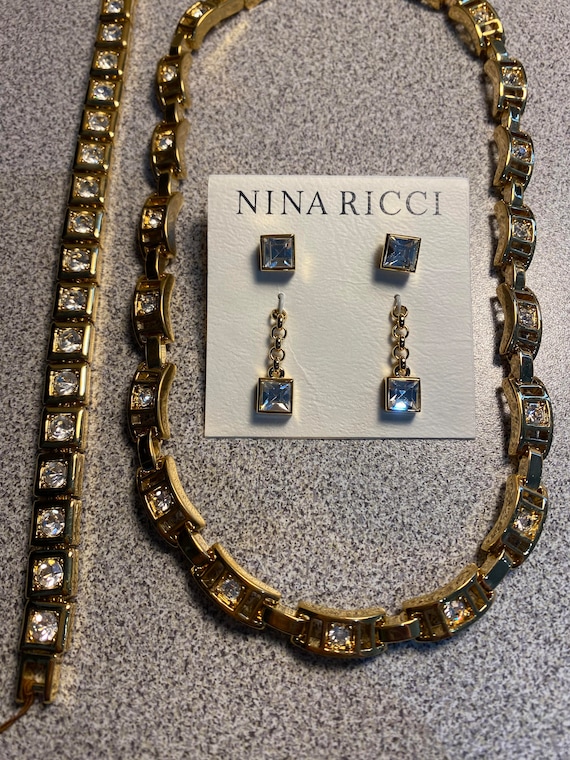 D'Orlanのネックレス&ブレスレット、ニナ・リッチのイヤリング D'Orlanのネックレス&ブレスレット、ニナ・リッチのイヤリング