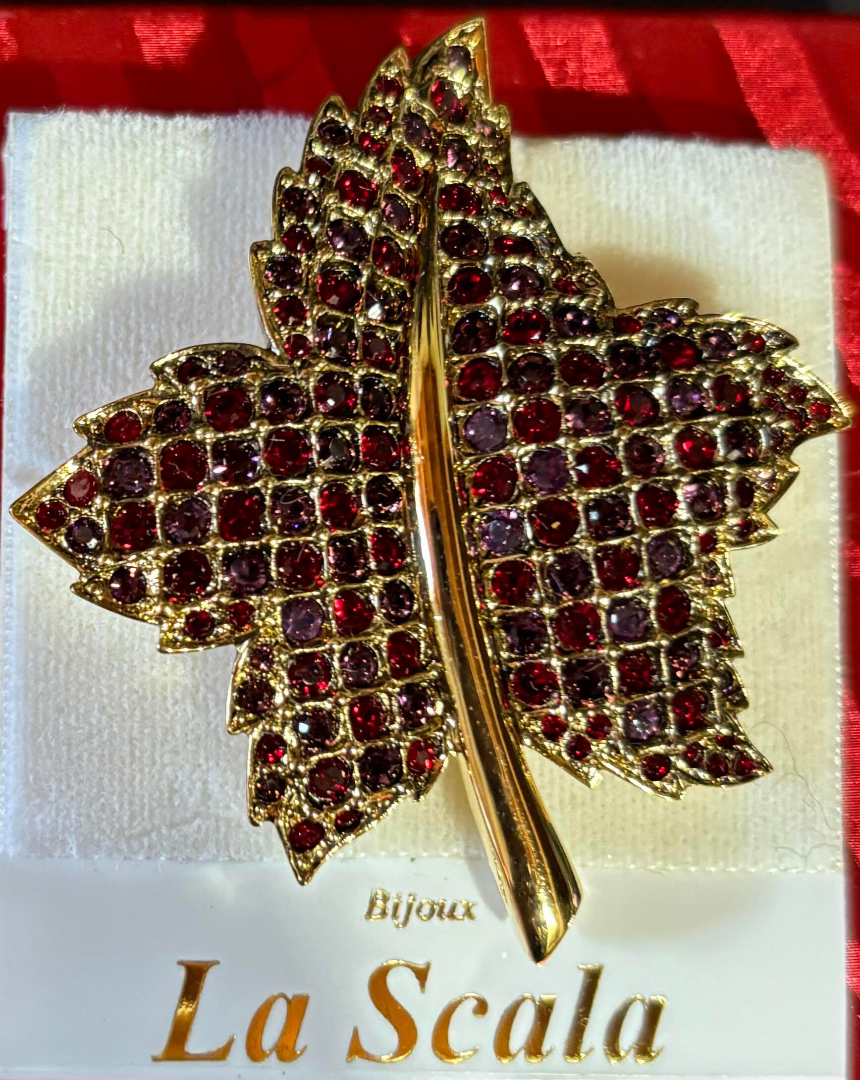 Gold Plated Maple Leaf Brooch - Etsy