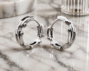 メンズフープピアス - シルバー 8mm メンズ極小ハギーピアス 低