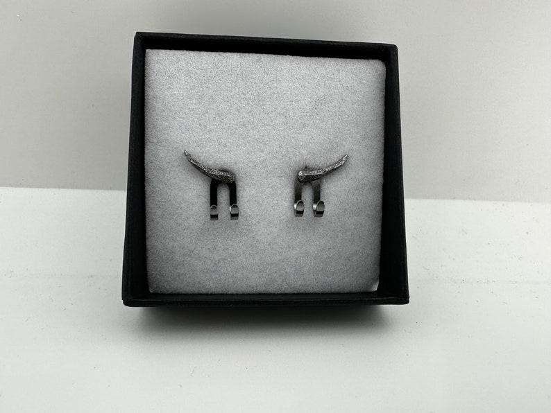 Pendientes para hombre Pendientes de plata, Hombres, Minimalista, Pendiente de plata gris, Plata de ley, Pendientes para hombre, Studs para hombres, garrapata, A229 imagen 9