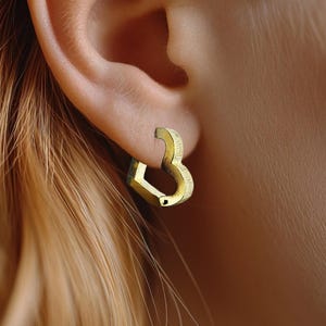 Gold Heart Shaped Hoop Earrings - Gold Heart Huggie Earring, Minimalist Women Earring, Chunky Gold Hoops, A431