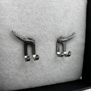 Pendientes para hombre Pendientes de plata, Hombres, Minimalista, Pendiente de plata gris, Plata de ley, Pendientes para hombre, Studs para hombres, garrapata, A229 imagen 8