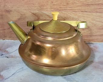 Théière en cuivre vintage fabriquée aux Pays-Bas, le cuivre vieillit
