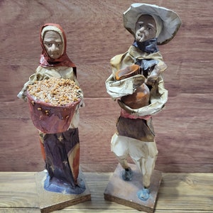 Vintage Mexican Folk Art Paper Mache Senor and Senorita