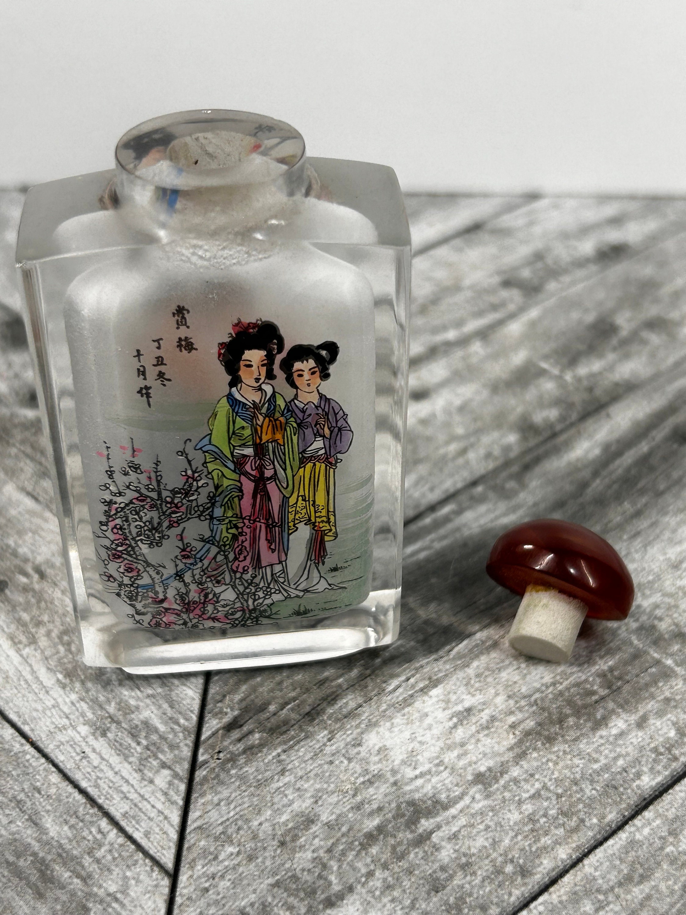 アンティーク　中国骨董　嗅ぎタバコ瓶 ヴィンテージの中国遊女の逆さに描かれた嗅ぎタバコ瓶 - Etsy 日本