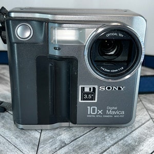 SONY Mavica MVC-FD7 Digital Still Camera (Defekt) in für CHF 11 – mit