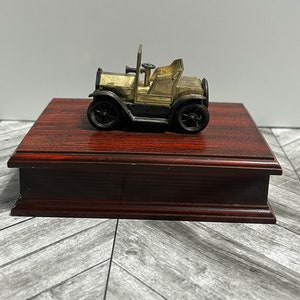 Porta cartas de coche antiguo