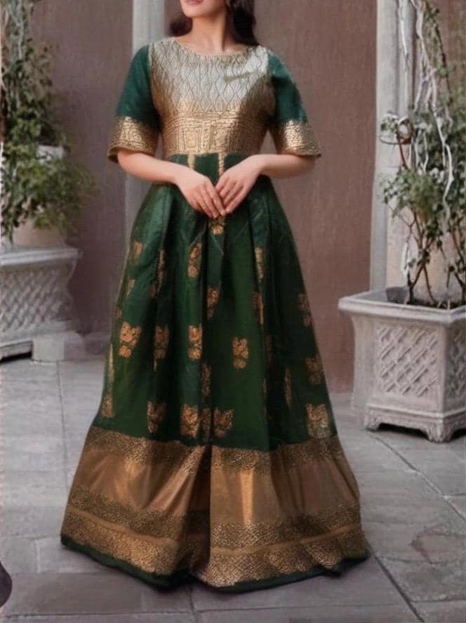 READYMADE LONG GOWN  Banaras silk Size 40 (L)