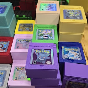 Coffret de deck de cartouches Pokémon – Petits et moyens étuis pour cartes de style Game Boy rétro