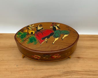 Vintage oval jewelry box “Mallorca Spain” with Swiss Musical Moment