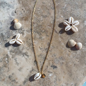 Gold stainless steel necklace and pendant of your choice