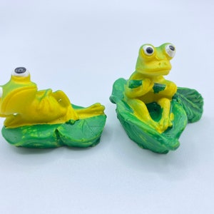 Resting boating frogs on lotus leaf miniature statues 2pcs set