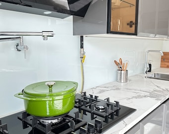 White Tempered Glass Kitchen Backsplash: Heat Resistant Cooker Splash Guard
