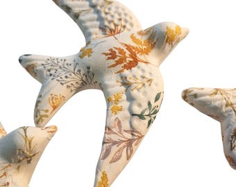 Portugalskie dekoracje wiszące zdobią Twoje ściany: ręcznie robiony decoupage, JEDNA SZTUKA ceramicznej dekoracji ściennej z jaskółką z Portugalii