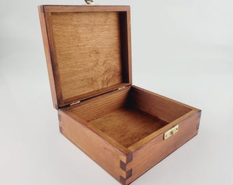 Wooden Jewellery Box Closed with a Latch, Hand Painted Wooden Box in Brown Color, Hand Painted Jewellery Box