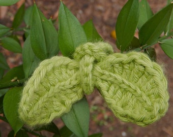 Small crochet leaves, accessory decoration