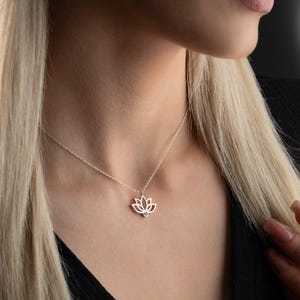 925 Sterling Silver Lotus Necklace With Birthstone Charms 925 Sterling Silver Lotus Necklace With Birthstone Charms
