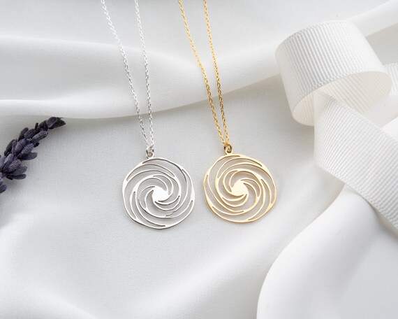 H&m astrology necklace hotsell