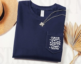 Bella Canvas 3021 marineblauwe mockup | Mockup Bella-canvas T-shirt met zak | Shirtmodel | Studiomodel | Mockup platliggend gevouwen T-shirt