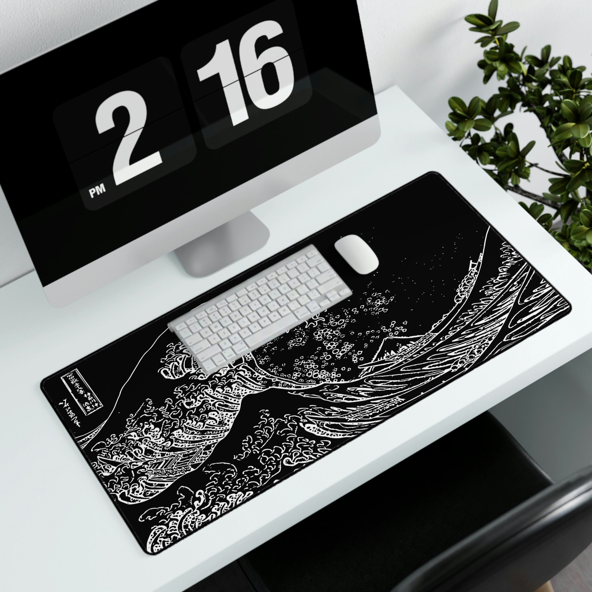 The Great Wave XXL Mouse Mat / Black and White / Minimal / Black