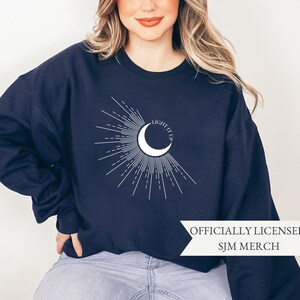 Light It Up Sweatshirt, Crescent City sweater, House of Earth and Blood, Bookish sweatshirt, Light It Up Sweatshirt, Gifts for Readers