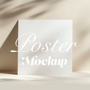Quadratisches Poster Mockup, Neutrales leeres Papier Mockup, Quadratisches Verhältnis 1: 1 Digitales Wandkunst-Mockup, weißes Papier mit Schatten, stationäres Mockup