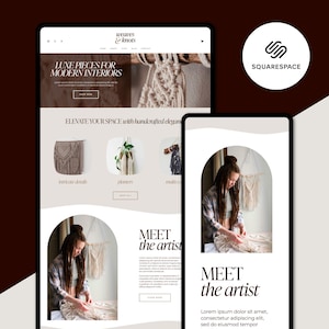 Puede incluir: Una captura de pantalla de un sitio web que muestra a una mujer creando una pared de macramé. El sitio web es para un negocio llamado "Treasures & Knots" y presenta el texto "LUXE PIECES FOR MODERN INTERIORS" y "ELEVATE YOUR SPACE with handcrafted elegance".