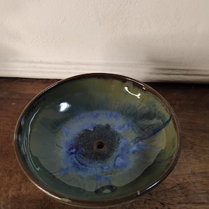 Pot de fleurs et sa soucoupe  bleu lagon tourné au tour de potier en grès de St amand en céramique pièce unique