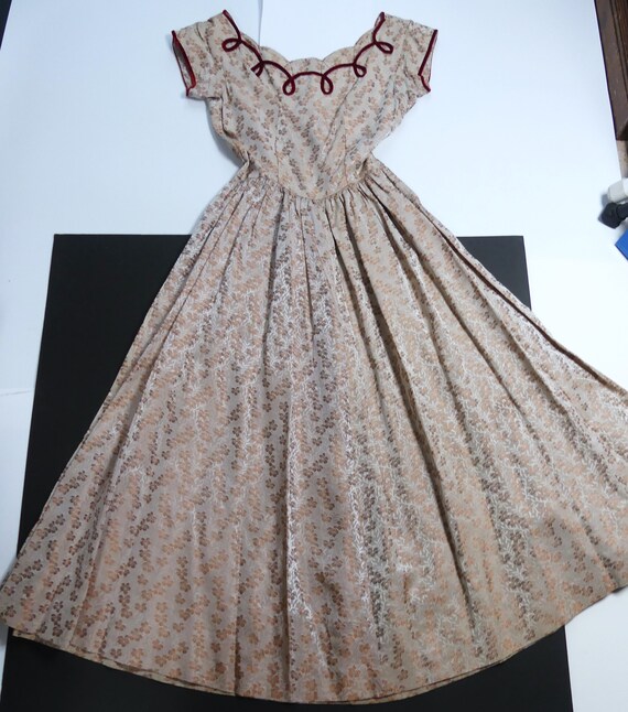Vintage 40's silk velvet trim lady dress - image 8