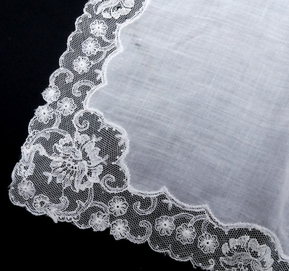 Vintage French handmade lace cotton handkerchief … - image 3