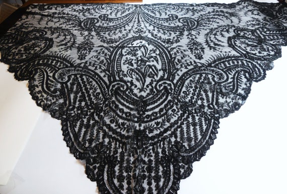 Antique 1860’s Victorian black lace shawl - image 5