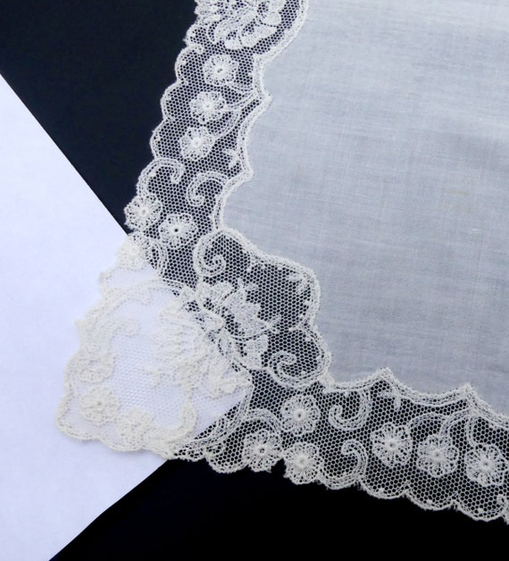 Vintage French handmade lace cotton handkerchief … - image 5