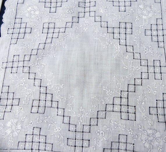 Vintage handmade pulled thread embroidered handke… - image 5