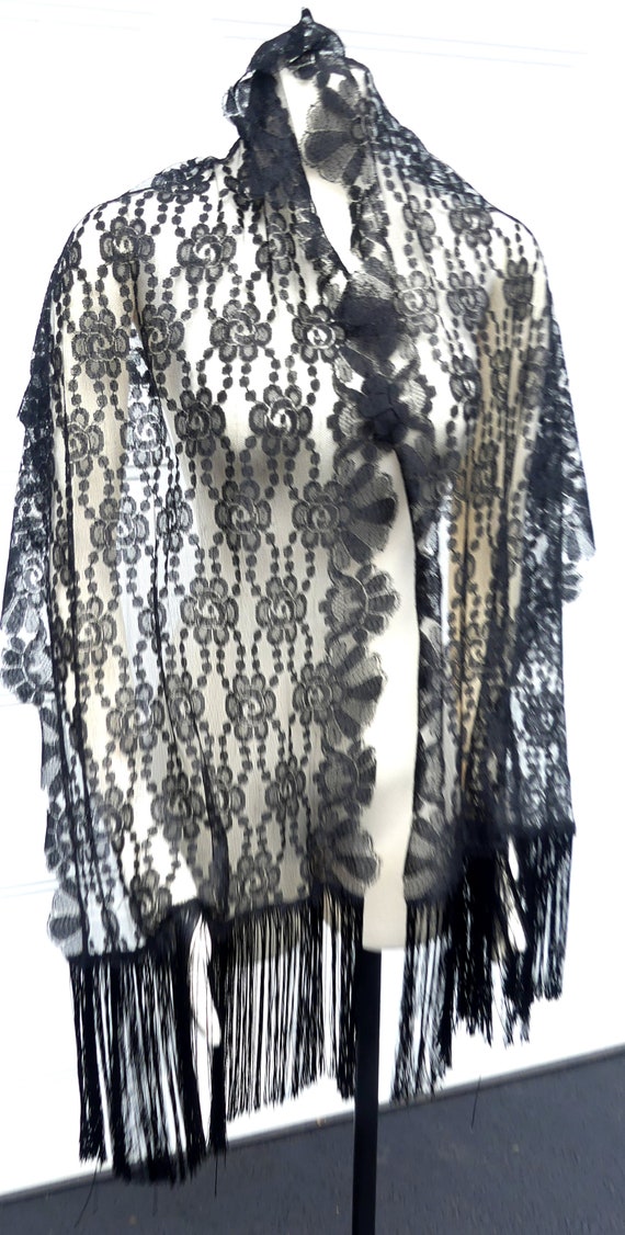 Women Vintage Stripe Tassel Soft Scarves main image 0