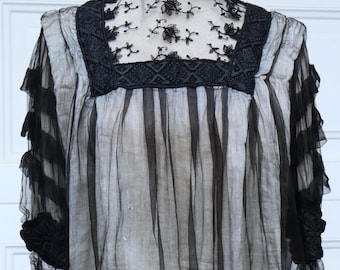 Antike Edwardian sehr dünne Chiffon Spitze mit hellgrauem Futter Bluse Farbe schwarz
