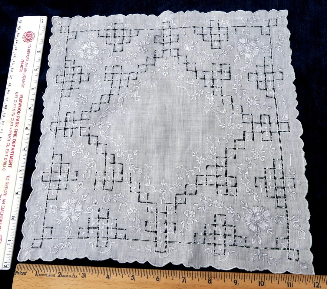 Vintage Handmade Pulled Thread Embroidered Handkerchief Color Ecru ...