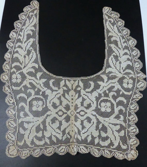 Vintage filet lace collar color ivory 16” x 12”1/2 - image 1
