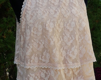Vintage By Anthropologie sleeveless lace blouse color soft peach