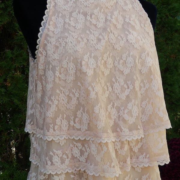 Vintage By Anthropologie sleeveless lace blouse color soft peach