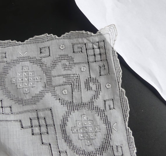 Vintage handmade pulled thread embroidered handke… - image 4
