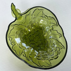 Vintage Indiana Glass Green Harvest Grape Serving Dish MCM