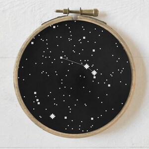 Sternbild Widder, Kreuzstichmuster, Nadelstichtabelle für Anfänger, einfache Stickerei, Astronomie-Sternenkarte, digitaler Download, PDF-Format