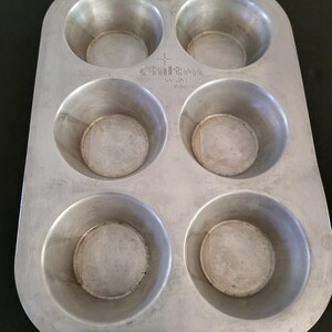 Chilton Ware Cup Muffin Pan