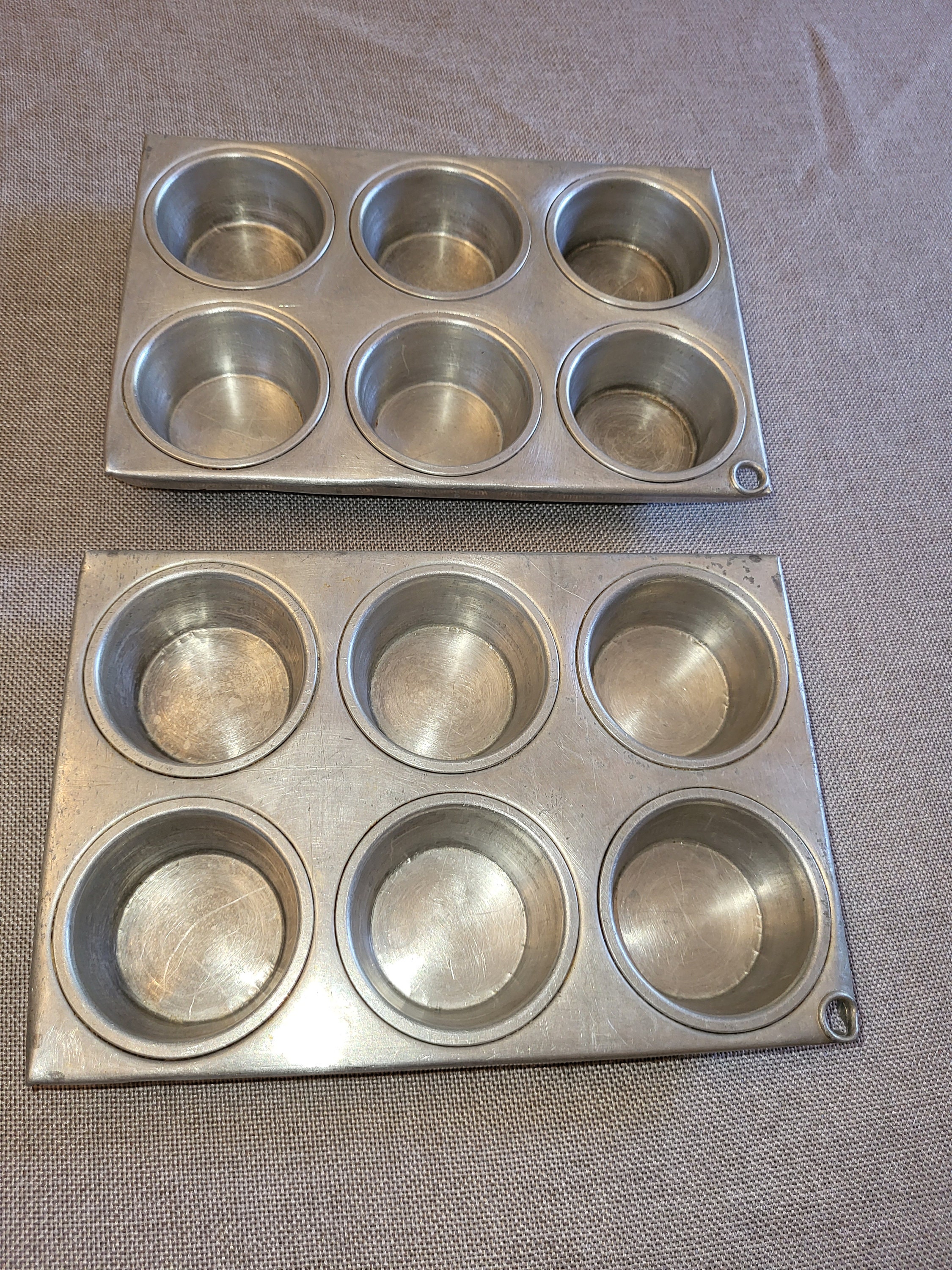 Vintage Aluminum Muffin Pans / Enterprise Aluminum / Set of 2 / Rustic  Farmhouse Decor / Baking Pan / Mid Century Muffin Tin