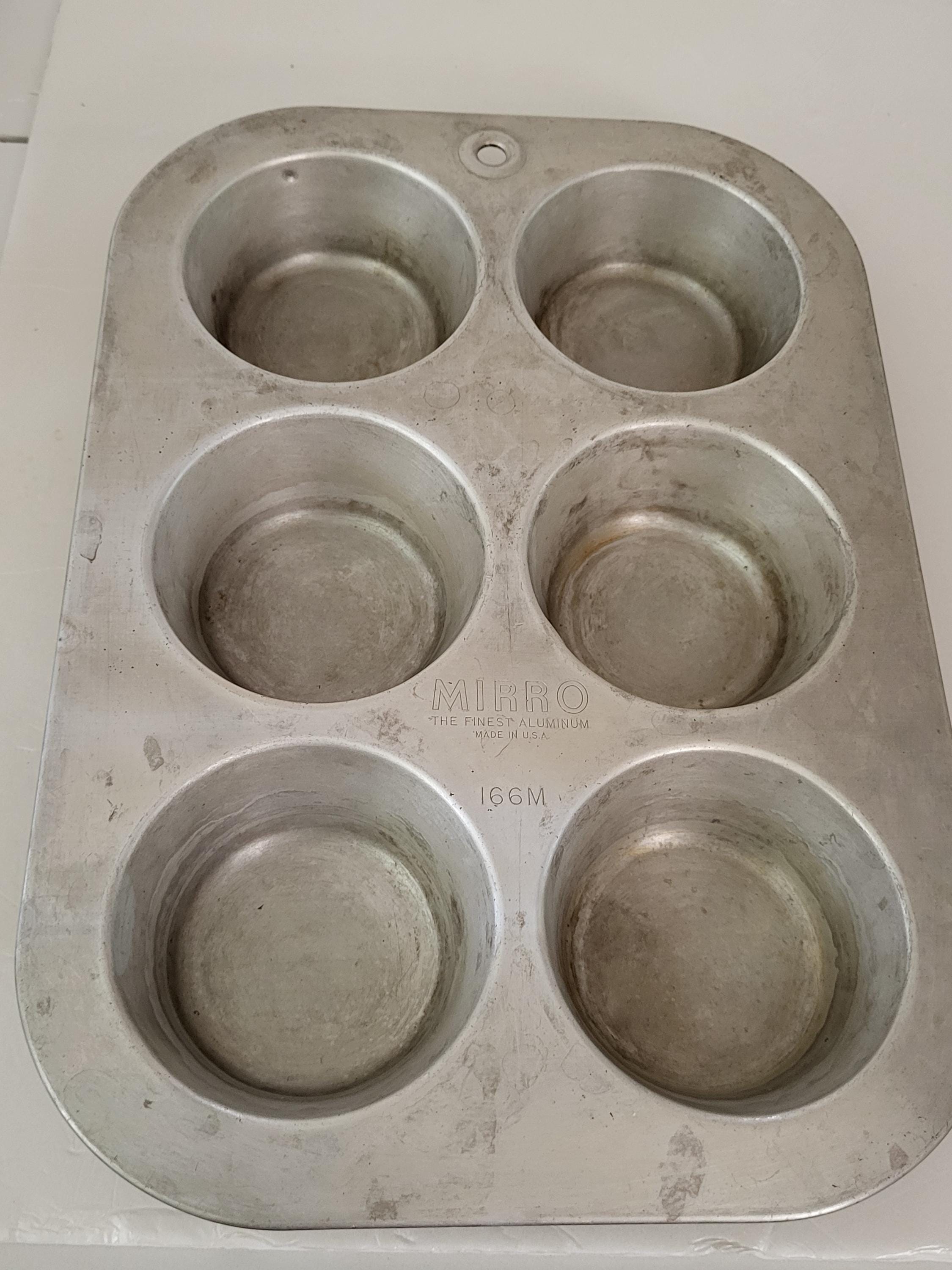 Mirro 166M Aluminum Muffin Pan