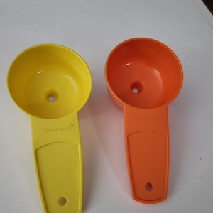 2 Tupperware mini funnels