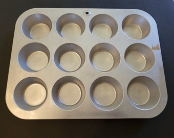 Foley 12 cup muffin pan